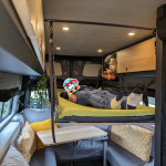 lit suspendu pour adulte dans un camping-car ou fourgon Fiat Ducato