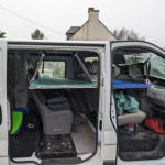 lit suspendu pour adulte dans un Renault Trafic